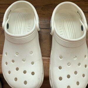 Crocks white